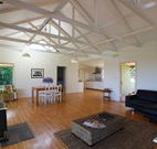 Yellow Dog Cottage - - Lightning Ridge Tourism