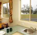 Mavis's Kitchen and Cabins - Lightning Ridge Tourism