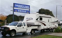 Yellowbox Country Cabins - Lightning Ridge Tourism 0