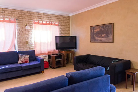 Augusta - Cape Leeuwin YHA - Lightning Ridge Tourism 6