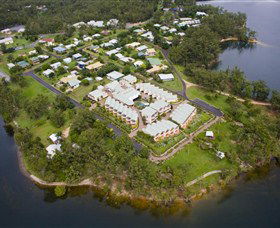Tinaroo Lake Resort - Lightning Ridge Tourism 0