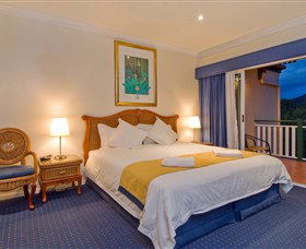 Tinaroo Lake Resort - Lightning Ridge Tourism 1