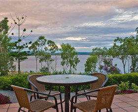 Tinaroo Lake Resort - Lightning Ridge Tourism 3