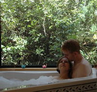 Ravensbourne Forest Chalets - Lightning Ridge Tourism