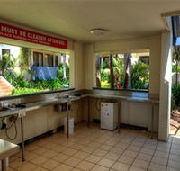 Sandcastles on Broadwater - Lightning Ridge Tourism