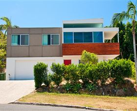 Hilltop Mansion Gold Coast - Lightning Ridge Tourism 0