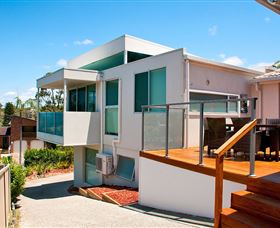 Hilltop Mansion Gold Coast - Lightning Ridge Tourism 1