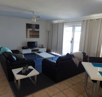 Tranquil Shores Self Contained Holiday Apartments - Lightning Ridge Tourism