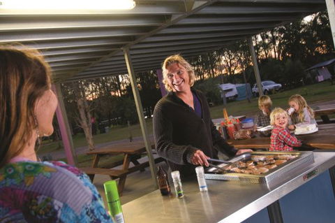 BIG4 Solitary Islands Resort - Lightning Ridge Tourism 1