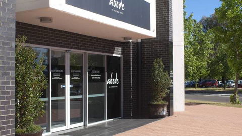 Abode Tuggeranong - Lightning Ridge Tourism 0