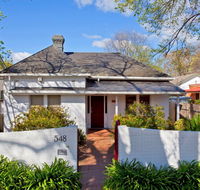Relax on Regina - Lightning Ridge Tourism