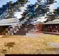 The Pines Cottage - Lightning Ridge Tourism