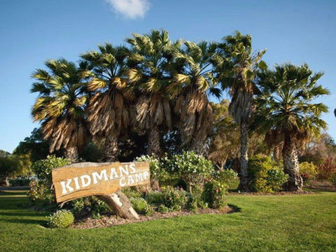Kidmans Camp - Lightning Ridge Tourism 0