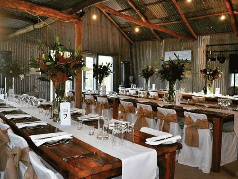 Table Top Mountain Retreat - Lightning Ridge Tourism 1