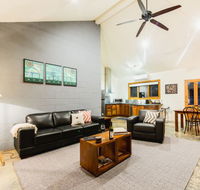 Alpine Edge Accommodation - Lightning Ridge Tourism
