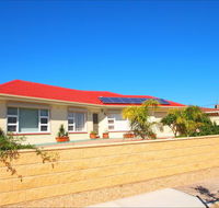 Christies Cottage for holidays and relocations. - Lightning Ridge Tourism
