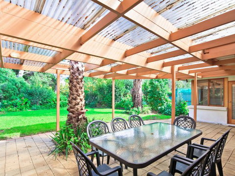 Century 21 SouthCoast: Moana Blue - Lightning Ridge Tourism 7