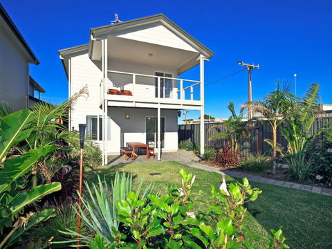 Century 21 SouthCoast: Moana Blue - Lightning Ridge Tourism 9