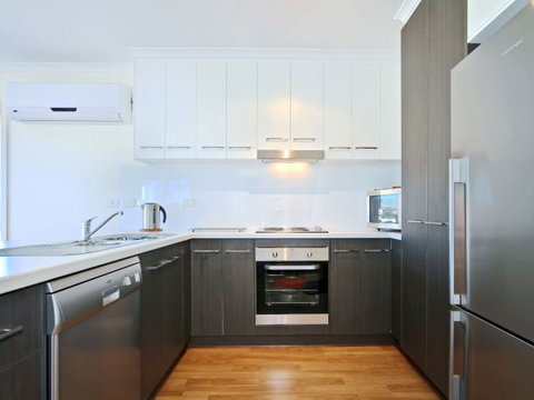 Century 21 SouthCoast: Moana Blue - Lightning Ridge Tourism 11
