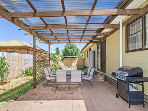 Century 21 SouthCoast: Moana Blue - Lightning Ridge Tourism 51