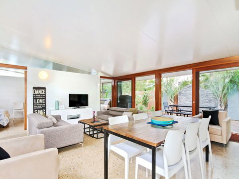 Century 21 SouthCoast: Moana Blue - Lightning Ridge Tourism 69
