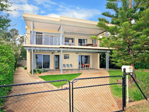 Century 21 SouthCoast: Moana Blue - Lightning Ridge Tourism 71