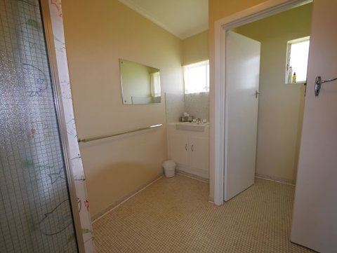 Century 21 SouthCoast: Moana Blue - Lightning Ridge Tourism 83