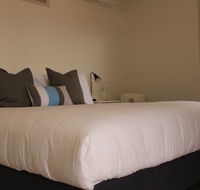 Cooper's Country Lodge - Lightning Ridge Tourism