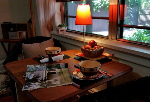 Rushton Cottage Bed And Breakfast - Lightning Ridge Tourism 3
