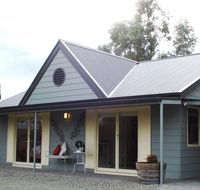 Auburn Pavilions - Lightning Ridge Tourism