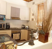 Anderl's Beach Cottage - Lightning Ridge Tourism