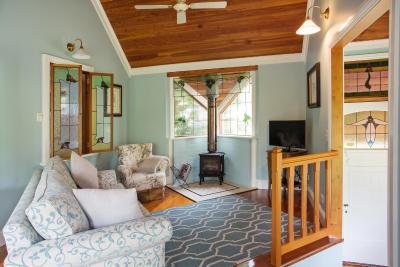 Oak Tree Lodge - Lightning Ridge Tourism 8