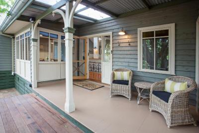 Oak Tree Lodge - Lightning Ridge Tourism 14