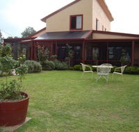 Nightingale Wines Luxury Villas - Lightning Ridge Tourism