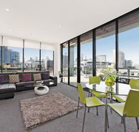 Docklands Private Collection of Apartments Melbourne - Lightning Ridge Tourism