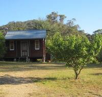 Peach Tree Cabin - Lightning Ridge Tourism