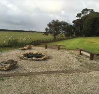 The Shore -Beachfront Accommodation - Lightning Ridge Tourism