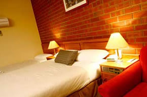 Best Western Burke And Wills Motor Inn - Lightning Ridge Tourism 0