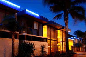 Swan Hill Resort - Lightning Ridge Tourism 1