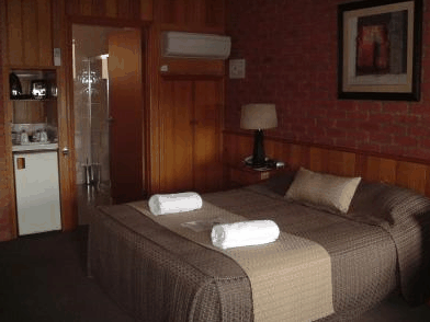 Best Western Bakery Hill Motel - Lightning Ridge Tourism 1