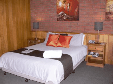 Best Western Bakery Hill Motel - Lightning Ridge Tourism 4