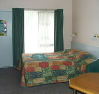 Lazy River Motor Inn - Lightning Ridge Tourism