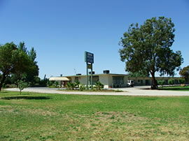Lazy River Motor Inn - Lightning Ridge Tourism 5