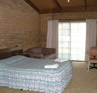 Bakery Park Motor Inn - Lightning Ridge Tourism