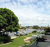 Runaway Cove Luxury Apartments - Lightning Ridge Tourism
