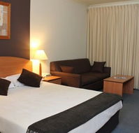 Peninsula Nelson Bay - Lightning Ridge Tourism