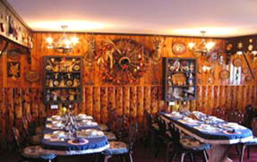 Karelia Alpine Lodge - Lightning Ridge Tourism 0