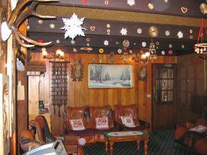 Karelia Alpine Lodge - Lightning Ridge Tourism 1