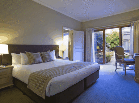 Quest East St Kilda - Lightning Ridge Tourism 2