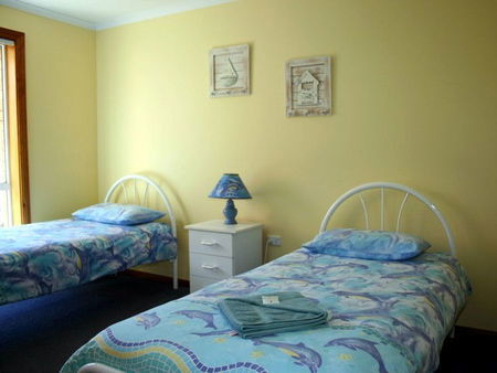 Lincoln Cove Villas - Lightning Ridge Tourism 1